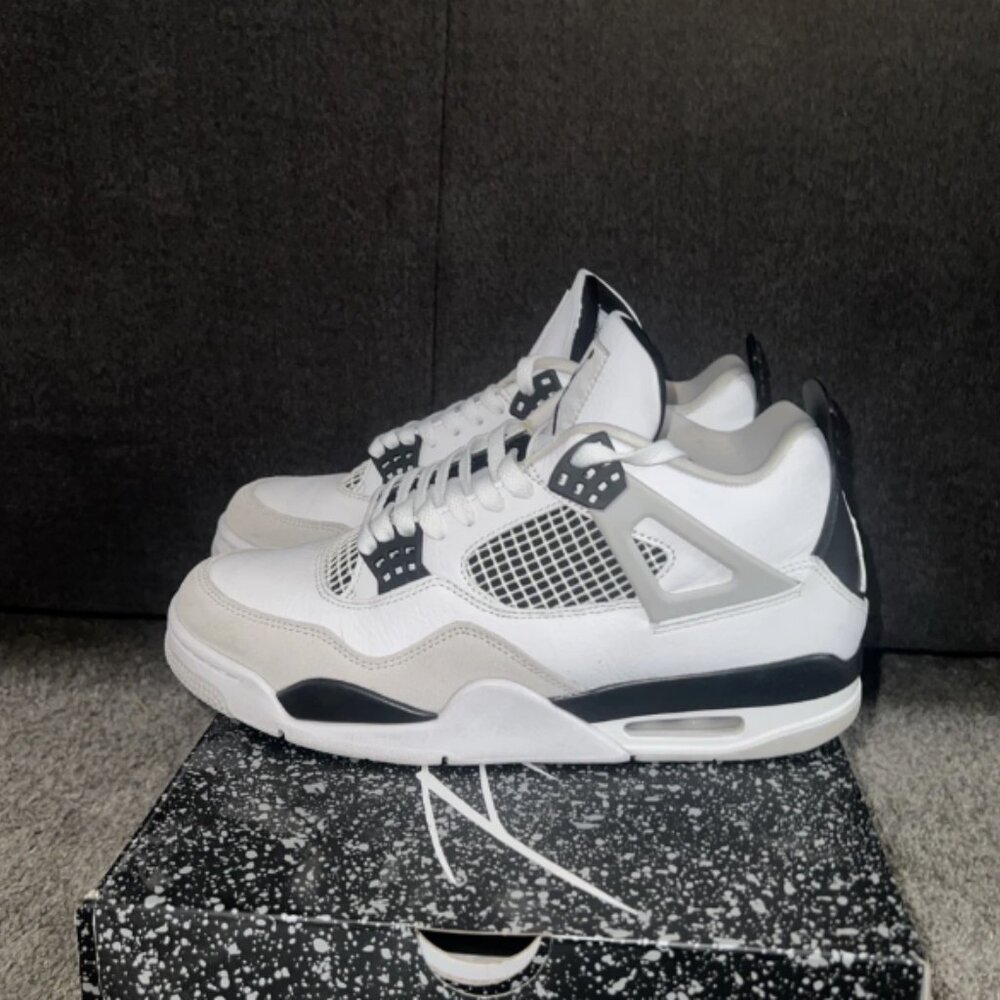Nike Air Jordan 4 Retro Mid Military Black
